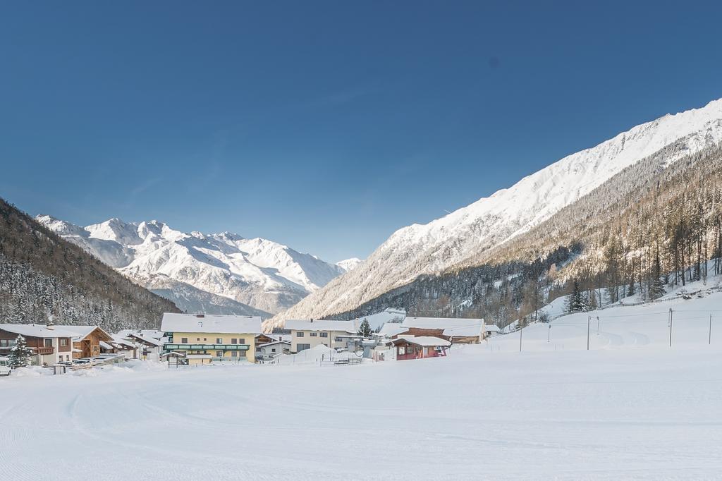 Ferienwohnungen Haus Daheim Längenfeld Buitenkant foto
