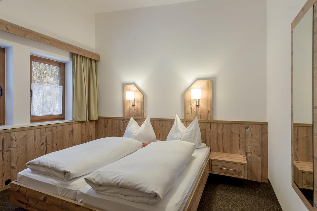 Ferienwohnungen Haus Daheim Längenfeld Buitenkant foto